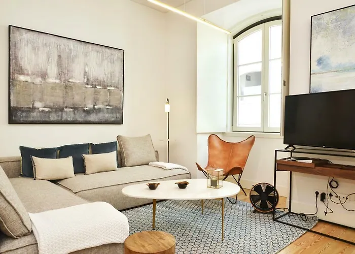 Trendy Chic - Checkinhome